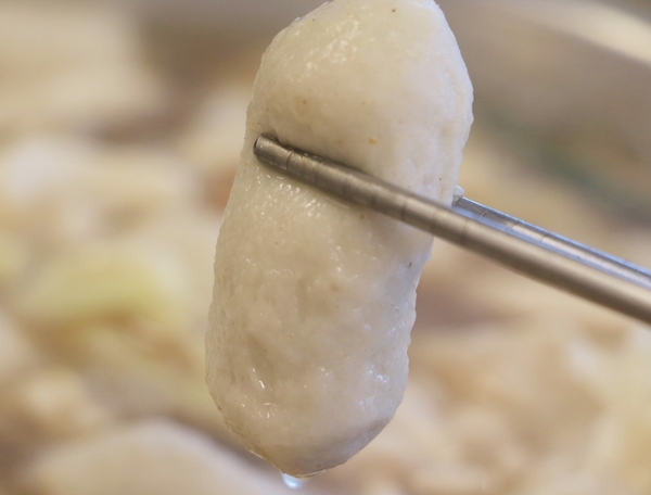 屏東 潮州。牛大福沙茶火鍋城，新鮮現切厚切牛肉