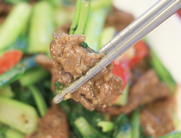 屏東 潮州。牛大福沙茶火鍋城，新鮮現切厚切牛肉