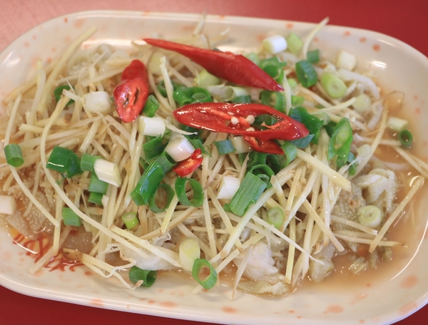 屏東 潮州。牛大福沙茶火鍋城，新鮮現切厚切牛肉