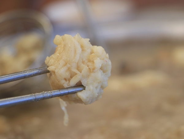 屏東 潮州。牛大福沙茶火鍋城，新鮮現切厚切牛肉