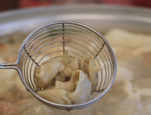 屏東 潮州。牛大福沙茶火鍋城，新鮮現切厚切牛肉