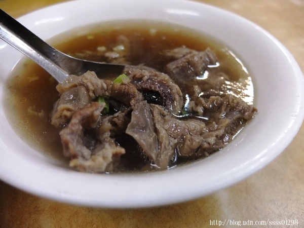 牛大福-全牛料理沙茶火鍋(原潮州牛肉福沙茶火鍋):屏東美食【牛大福】潮州在地60年家傳口味 選用台灣本土牛肉 中藥材熬製湯頭 現點現炒全牛料理超澎派