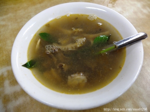 牛大福-全牛料理沙茶火鍋(原潮州牛肉福沙茶火鍋):屏東美食【牛大福】潮州在地60年家傳口味 選用台灣本土牛肉 中藥材熬製湯頭 現點現炒全牛料理超澎派