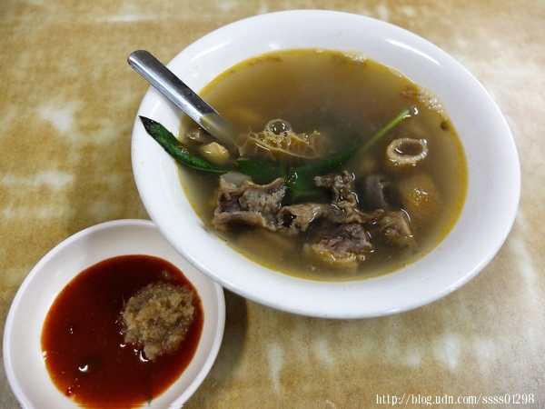 牛大福-全牛料理沙茶火鍋(原潮州牛肉福沙茶火鍋):屏東美食【牛大福】潮州在地60年家傳口味 選用台灣本土牛肉 中藥材熬製湯頭 現點現炒全牛料理超澎派