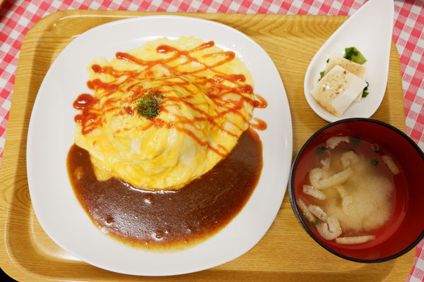 台中・西區｜日本老闆娘の溫馨小店——伊摩奇micoro kitchen・停不下嘴的薯麻糬手工小點心