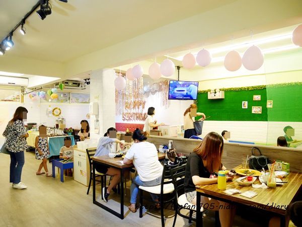 【內湖親子餐廳】Ho%5Cme廚房%26;親子餐廳 #包場餐廳 #慶生派對 #節慶聚餐 #同學會 #親子餐廳 #企業會議 #兒童玩樂 #桌遊 #網美拍照 #手作課程 (3).JPG