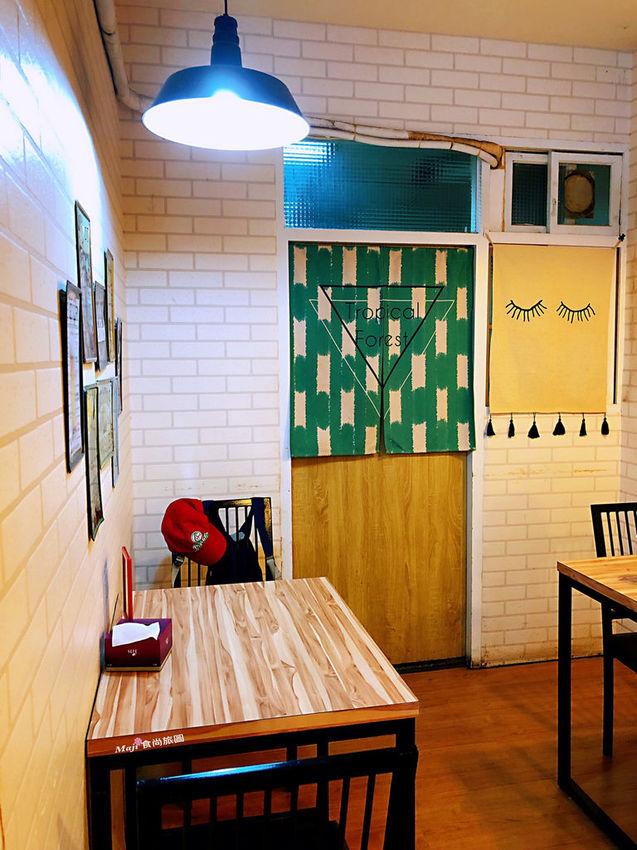 /tmp/phpePo1uf /tmp/phpePo1uf