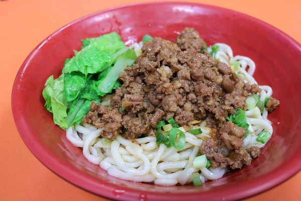 大王麻辣乾麵：【嘉義食記】大王麻辣乾麵(嘉義店)~吃辣朋友的福音來囉!刺激味蕾挑戰勁辣的程度，喜歡吃辣的朋友超推薦