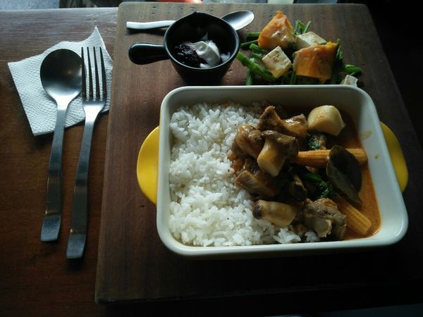 板橋仁化街的wifi充電餐飲小店 Percent Cafe%