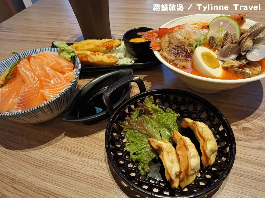新北市板橋區【新北美食】定食8府中店,菜單大更新 | 日式海鮮丼飯、札幌海老拉麵 | 爭鮮集團 | 板橋府中美食