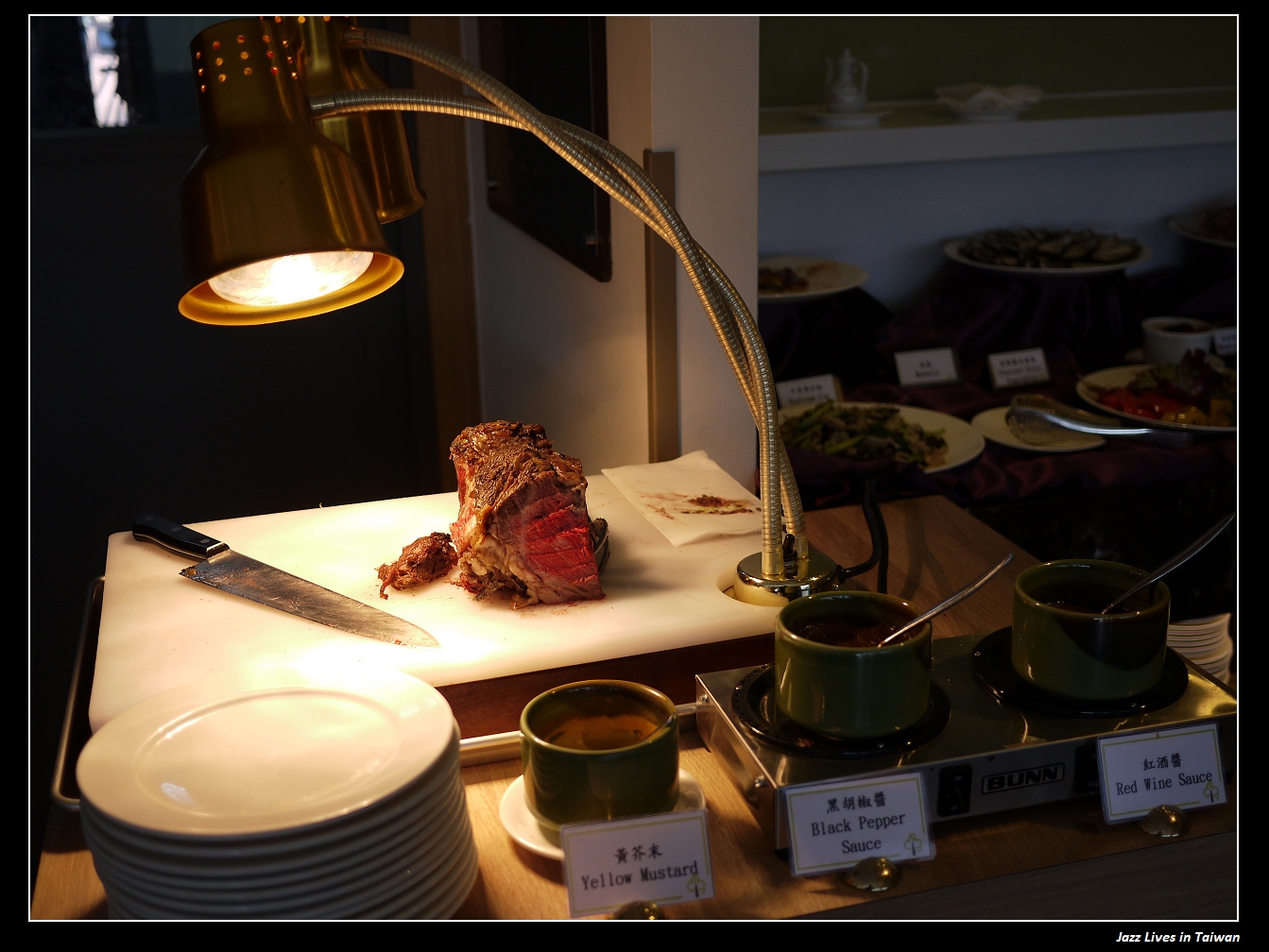 [柏克菲餐廳] 豐富早午餐搭配新北市忙碌的城市街景~