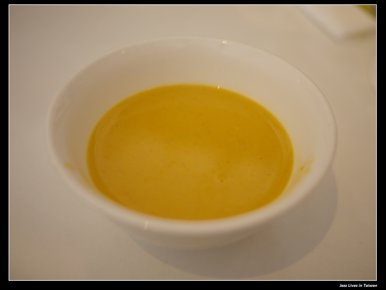 [柏克菲餐廳] 豐富早午餐搭配新北市忙碌的城市街景~