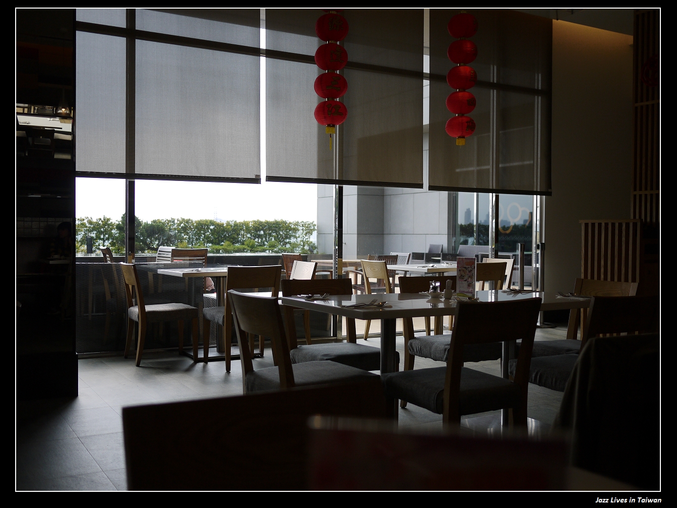 [柏克菲餐廳] 豐富早午餐搭配新北市忙碌的城市街景~