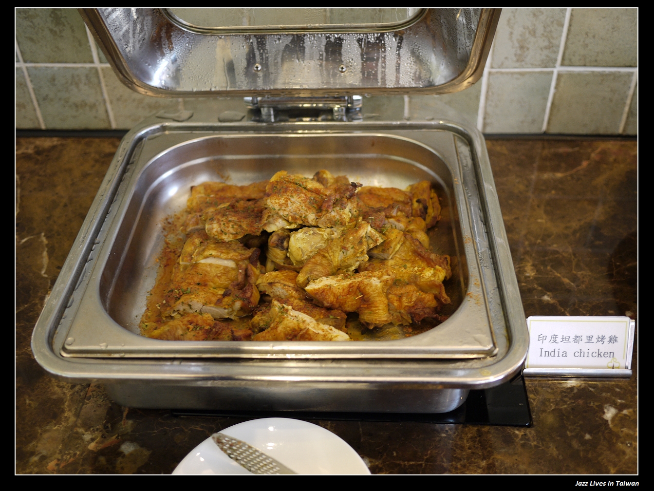 [柏克菲餐廳] 豐富早午餐搭配新北市忙碌的城市街景~