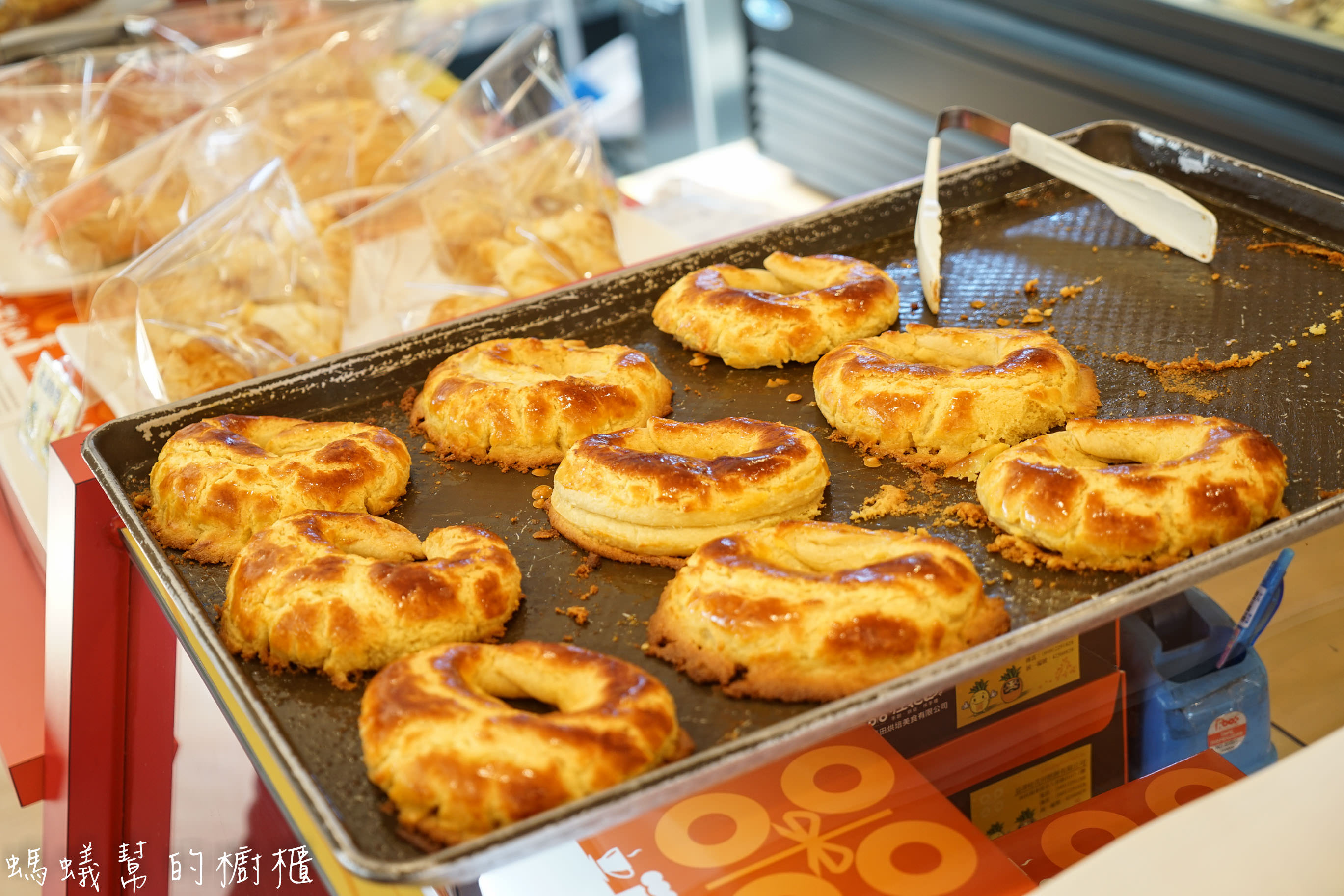 桂花田糕點主題休閒園區|南投139縣道的路旁大鳳梨園區，金牛角麵包也相當有特色，139縣道桂花鳳梨酥烘焙店。 - 螞蟻幫的櫥櫃