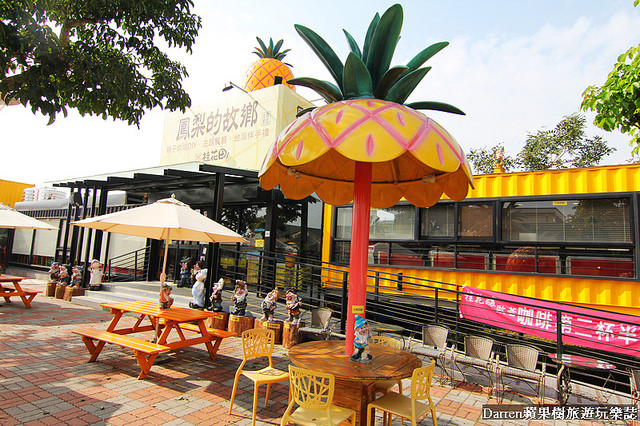 『南投IG打卡景點』桂花田鳳梨主題休閒園區(鳳梨主題餐廳)★海綿寶寶的深海大鳳梨海底彩繪貨櫃順遊景點/南投139縣道景點