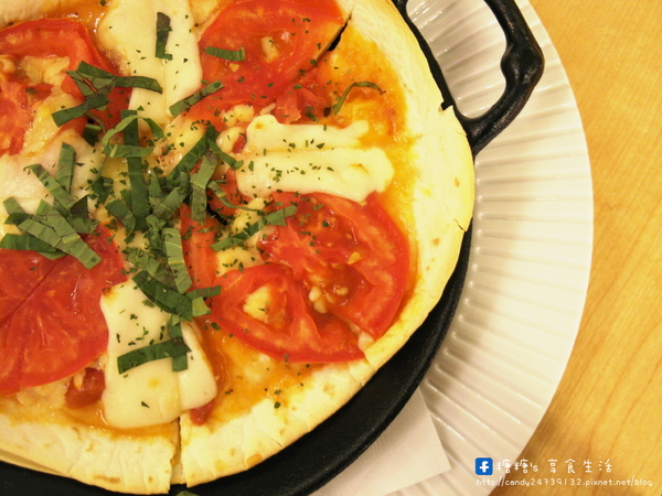 古典玫瑰園(台中大遠百店):〖台中│美食〗古典玫瑰園(台中大遠百店) ❤ 全新開幕~新菜單全面大降價!!在台中大遠百中也有貴婦等級的豪華三層英式下午茶囉!!