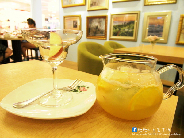 古典玫瑰園(台中大遠百店):〖台中│美食〗古典玫瑰園(台中大遠百店) ❤ 全新開幕~新菜單全面大降價!!在台中大遠百中也有貴婦等級的豪華三層英式下午茶囉!!