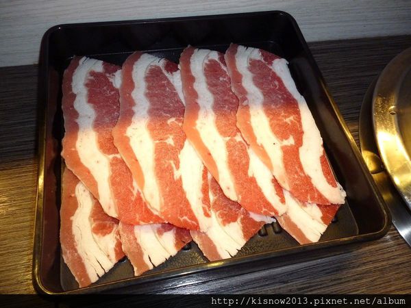 好客迴轉火鍋：火鍋料轉呀轉--好客旋轉火鍋店体驗心得