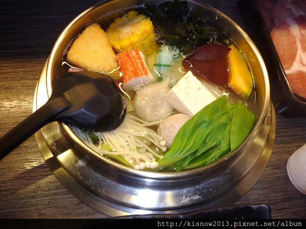 好客迴轉火鍋：火鍋料轉呀轉--好客旋轉火鍋店体驗心得