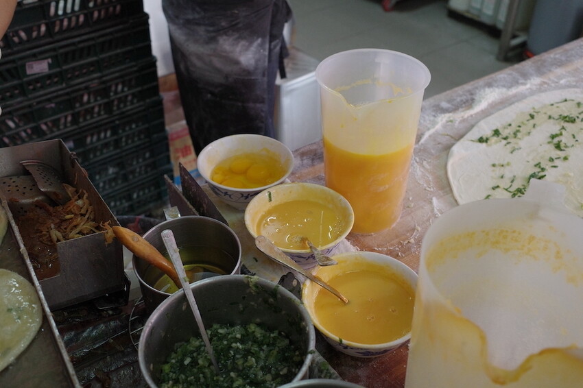 新北市新店區新北早餐 旭達豆漿店｜傳說中的新店NO.1蛋餅