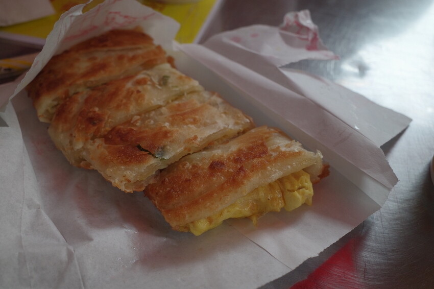 新北市新店區新北早餐 旭達豆漿店｜傳說中的新店NO.1蛋餅