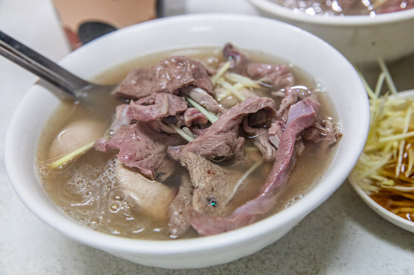 台南市中西區阿明豬心冬粉本店｜一年四季天天都在排！米其林推薦名產級豬心冬粉