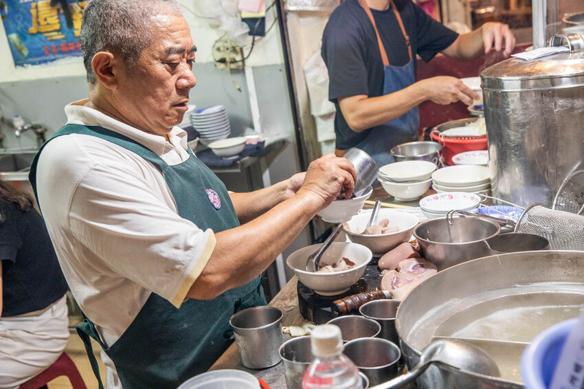 台南市中西區阿明豬心冬粉本店｜一年四季天天都在排！米其林推薦名產級豬心冬粉