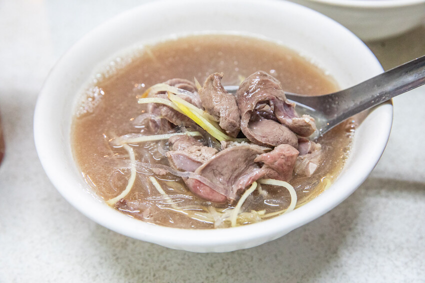 台南市中西區阿明豬心冬粉本店｜一年四季天天都在排！米其林推薦名產級豬心冬粉