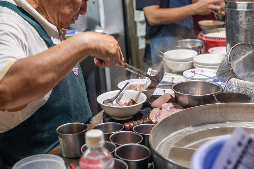 台南市中西區阿明豬心冬粉本店｜一年四季天天都在排！米其林推薦名產級豬心冬粉