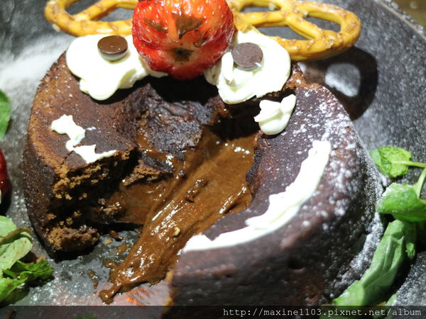 IMG_4885.JPG IMG_4885.JPG