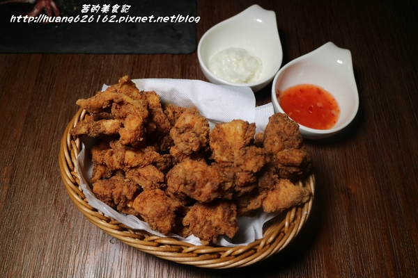 雀爾斯Cheers：【台北內湖區】精緻異國料理『雀爾斯 Cheers』美式運動主題餐廳、下班小酌好去處 ~