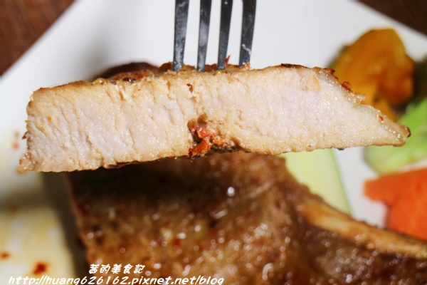 雀爾斯Cheers：【台北內湖區】精緻異國料理『雀爾斯 Cheers』美式運動主題餐廳、下班小酌好去處 ~