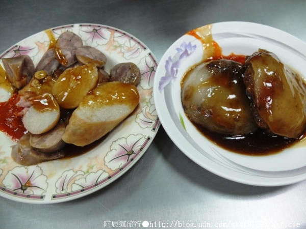 上讚肉圓大腸粉腸：【美食特搜。屏東市】上讚肉圓。炸肉圓配上招牌粉腸大腸，這樣吃相當perfect