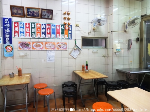 上讚肉圓大腸粉腸：【美食特搜。屏東市】上讚肉圓。炸肉圓配上招牌粉腸大腸，這樣吃相當perfect