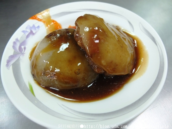 上讚肉圓大腸粉腸：【美食特搜。屏東市】上讚肉圓。炸肉圓配上招牌粉腸大腸，這樣吃相當perfect