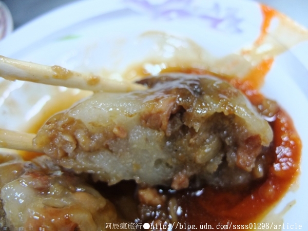 上讚肉圓大腸粉腸：【美食特搜。屏東市】上讚肉圓。炸肉圓配上招牌粉腸大腸，這樣吃相當perfect