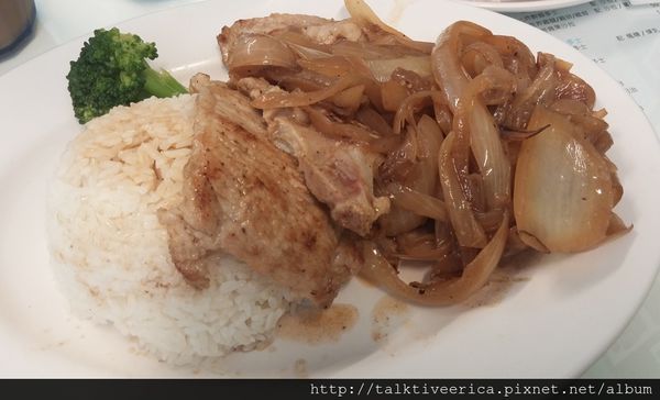 『呷』「捷運南京三民站」☆ 萬芳冰室 ☆ 香港茶餐廳豬排飯好好味