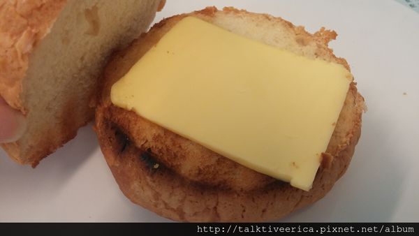 『呷』「捷運南京三民站」☆ 萬芳冰室 ☆ 香港茶餐廳豬排飯好好味