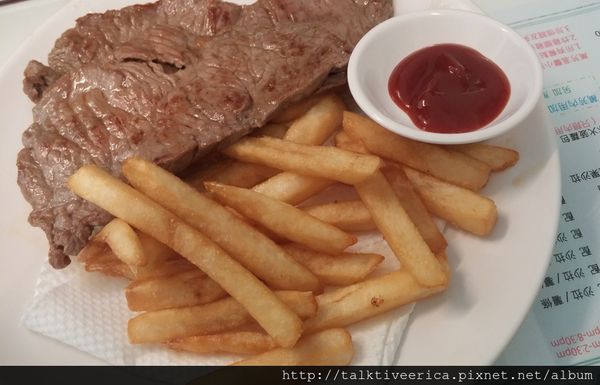 『呷』「捷運南京三民站」☆ 萬芳冰室 ☆ 香港茶餐廳豬排飯好好味