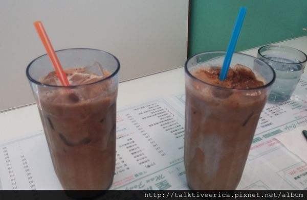 『呷』「捷運南京三民站」☆ 萬芳冰室 ☆ 香港茶餐廳豬排飯好好味