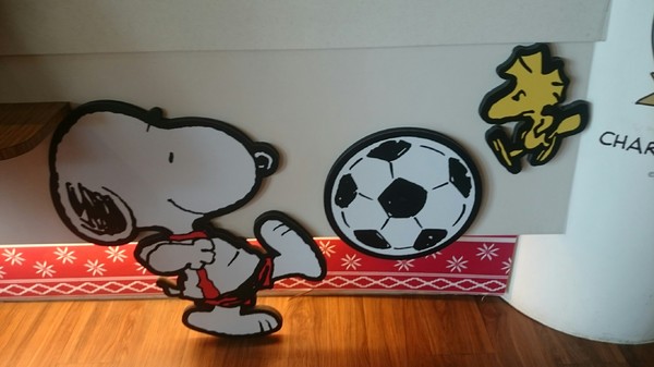 查理布朗咖啡CHARLIE BROWN CAFE TAIWAN：高雄~超好拍主題餐廳 查理布朗咖啡 CHARLIE BROWN CAFE TAIWAN~史奴比上菜囉~