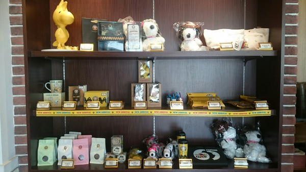 查理布朗咖啡CHARLIE BROWN CAFE TAIWAN：高雄~超好拍主題餐廳 查理布朗咖啡 CHARLIE BROWN CAFE TAIWAN~史奴比上菜囉~