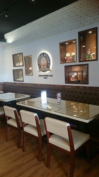 查理布朗咖啡CHARLIE BROWN CAFE TAIWAN：高雄~超好拍主題餐廳 查理布朗咖啡 CHARLIE BROWN CAFE TAIWAN~史奴比上菜囉~
