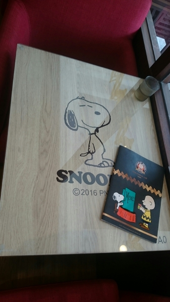 查理布朗咖啡CHARLIE BROWN CAFE TAIWAN：高雄~超好拍主題餐廳 查理布朗咖啡 CHARLIE BROWN CAFE TAIWAN~史奴比上菜囉~