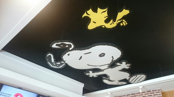 查理布朗咖啡CHARLIE BROWN CAFE TAIWAN：高雄~超好拍主題餐廳 查理布朗咖啡 CHARLIE BROWN CAFE TAIWAN~史奴比上菜囉~