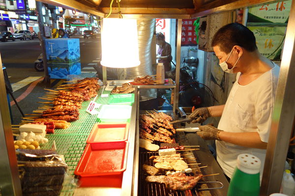 東區燒烤網路人氣王 天蠍座無煙燒烤~聽說內行都吃這一間!!