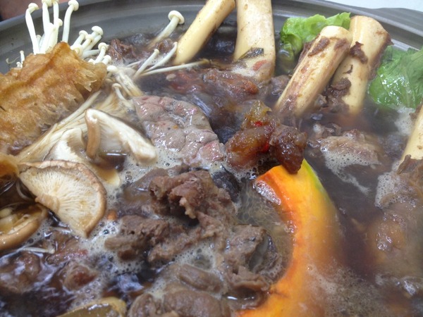 小名羊肉爐:<口碑券004>小名羊肉爐-花不到三百元讓你吃到咩咩叫 小名羊肉爐:<口碑券004>小名羊肉爐-花不到三百元讓你吃到咩咩叫