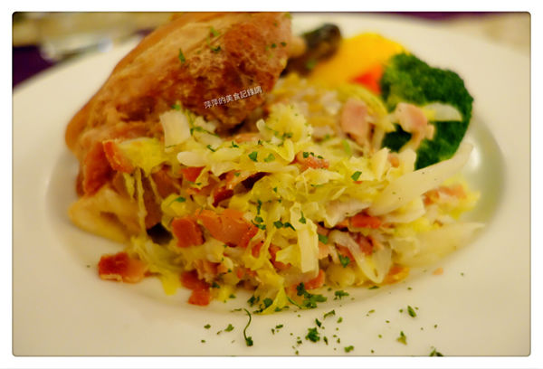 摩賽卡法式茶館 ~ 永康商圈法式茶館吃牛排/燉豬腳．喝好茶 - 捷運東門站