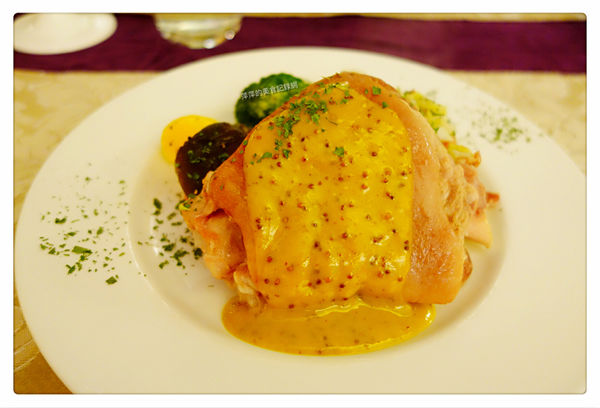 摩賽卡法式茶館 ~ 永康商圈法式茶館吃牛排/燉豬腳．喝好茶 - 捷運東門站